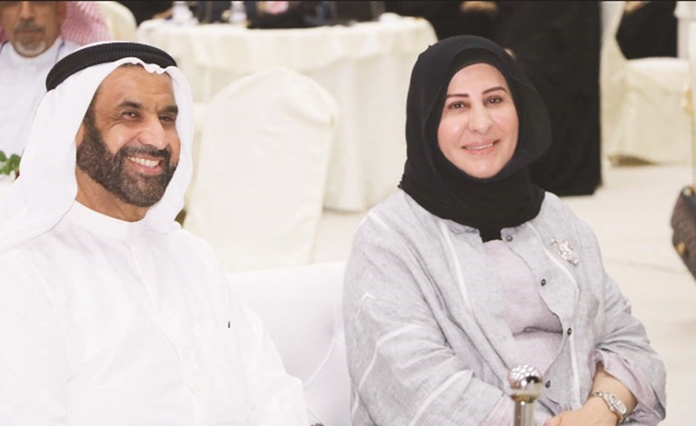  فاطمة الكندري ووليد العومي خلال افتتاح الورشة ﻿