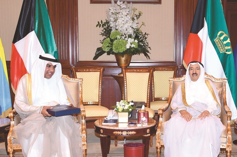 صاحب السمو الأمير خلال استقباله المستشار عبدالرحمن النمش ﻿