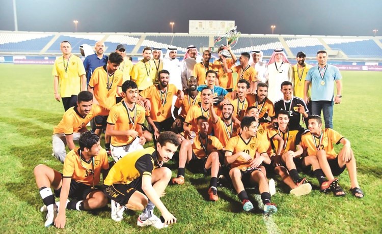 فريق القادسية للشباب يتوج بلقب كأس السوبر﻿