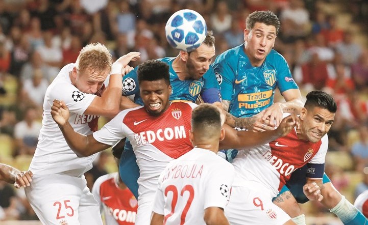 مدافع أتلتيكو مدريد خوسيه خيمينيز ارتقى فوق الجميع وأحرز هدف الفوز على موناكو ﻿