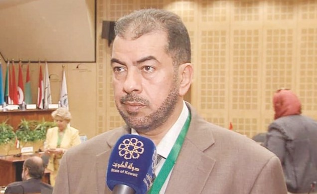 علي الدقباسي متحدثا﻿