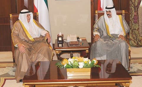 سمو ولي العهد الشيخ نواف الأحمد مستقبلا الشيخ خالد الجراح﻿