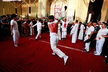 إحياء ذكرى "عاشوراء" في كربلاء بالعراق وسط إجراءات أمنية مشدّدة