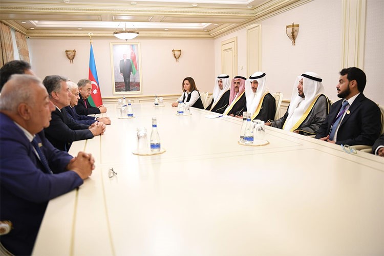 الغانم يعقد مباحثات مع رئيس الجمعية الوطنية الاذربيجانية