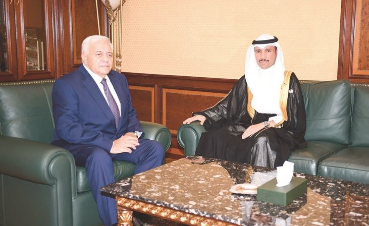 مرزوق الغانم لدى لقائه رئيس الجمعية الوطنية الاذربيجانية اوكتاي اسدوف﻿