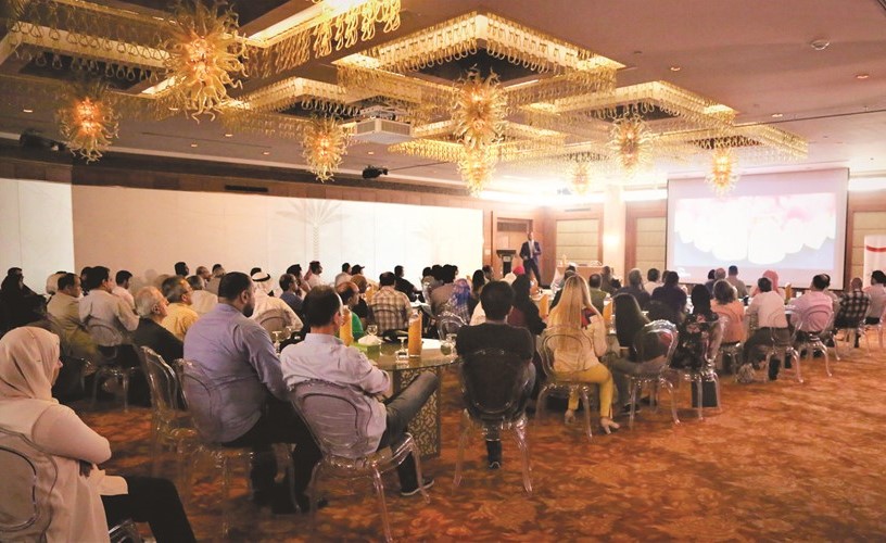 «الساير الطبية» تقيم محاضرة ورشة عمل عن زراعة الأسنان بالكويت