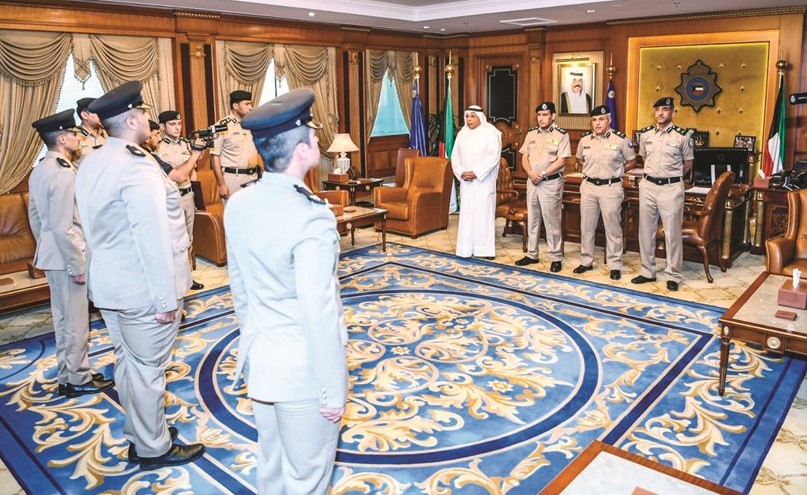 الشيخ خالد الجراح يشهد اداء الضباط الجدد للقسم بحضور الفريق النهام وقياداتالاكاديمية ﻿