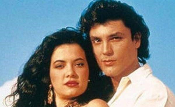 شاهد .. هل تذكرون بطلي مسلسل "كاسندرا"؟ هكذا أصبحا اليوم بعد مرور 22 سنة على عرضه