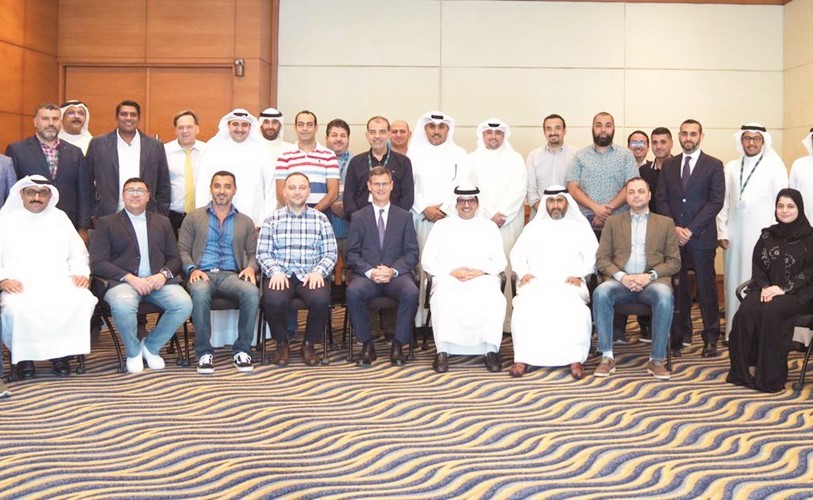 الناهض متوسطا المتدربين ﻿