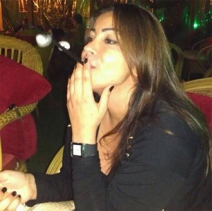 بالفيديو.. لبنانية قتلت بسقوط سيارتها من علو صخرة الروشة