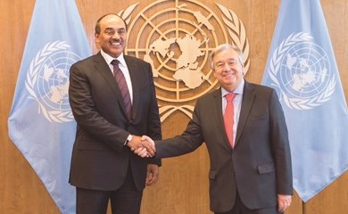 الشيخ صباح الخالد خلال لقائه مع الأمين العام للأمم المتحدة أنطونيو غوتيريس ﻿
