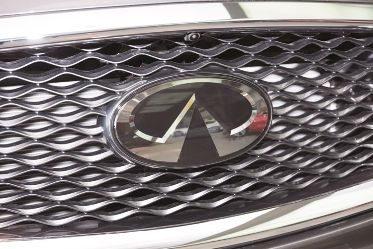 «إنفينيتي البابطين» تكشف النقاب عن QX50 الجديدة كلياً