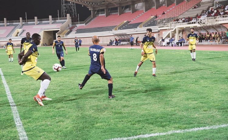 الدرجة الأولى.. العالم المنسي !