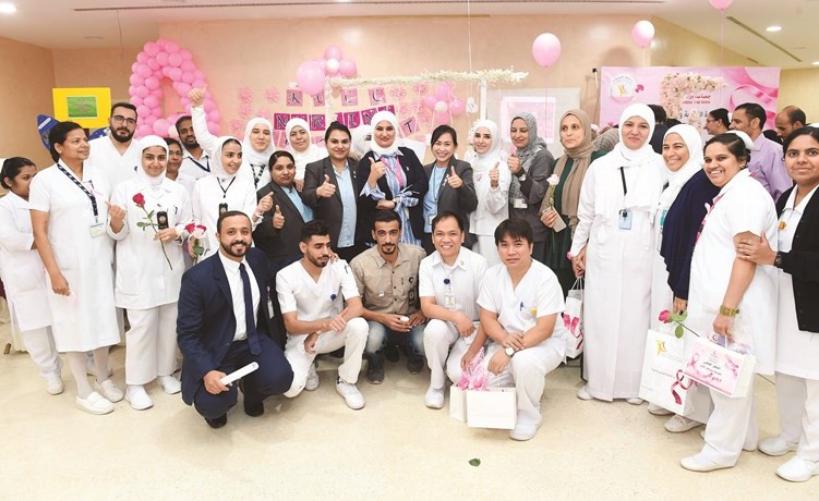 عدد من الفرق العاملة بالمركز﻿