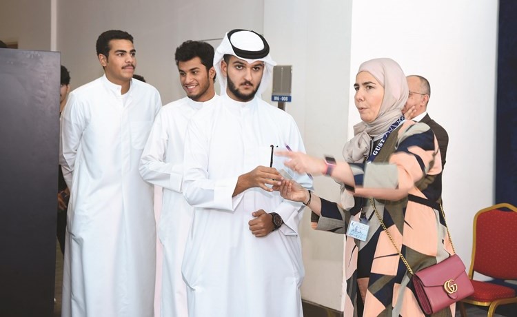 د.رغد الكاظمي تشرف على تنظيم العملية الانتخابية 	(ريليش كومار)﻿