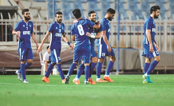 تدريبات الأزرق تنطلق غداً استعداداً للبنان وأستراليا