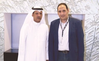 صالح العازمي مع الزميل أسامة أبو السعود	 (زين علام)﻿