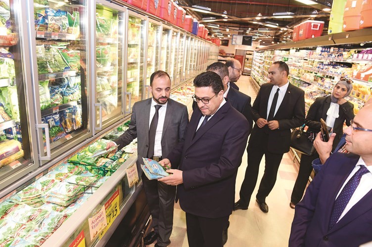 جولة للاطلاع على المنتجات المصرية في مهرجان المنتجات والمأكولات المصرية﻿