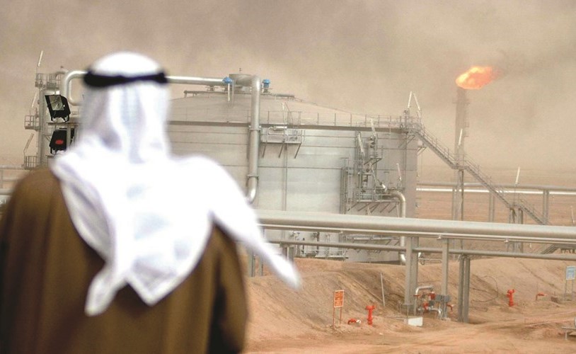 الكويت تجري محادثات مع السعودية بشأن استئناف الإنتاج في حقول النفط المشتركة﻿