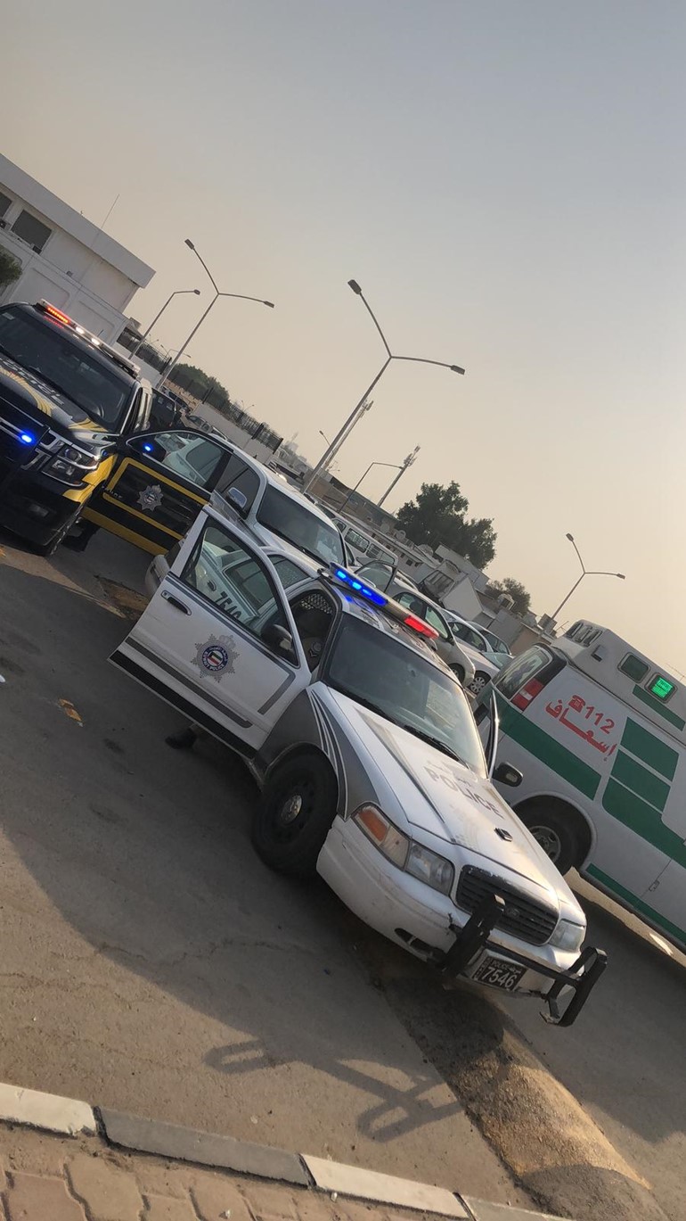 مصادر خاصة لـ"الأنباء": العثور على جثة شاب في ساحة ترابية بالصليبية عليها آثار كدمات
