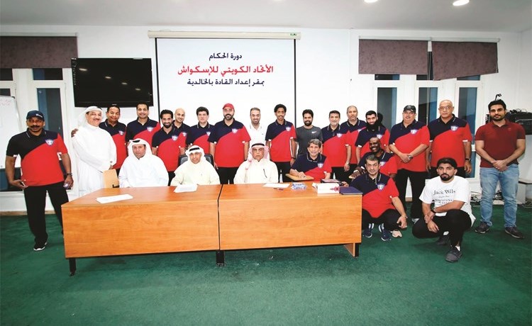 لقطة جماعية للمشاركين في الدورة﻿
