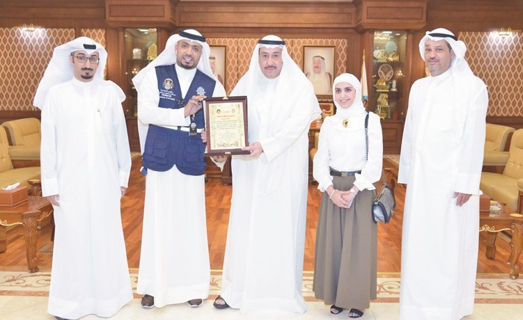 مبادرة «نقدر تعبكم» كرمت فيصل الحمود لجهوده الوطنية المخلصة لخدمة أهالي الفروانية