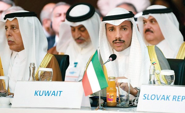 رئيس مجلس الأمة مرزوق الغانم لدى إلقاء كلمته أمام الاجتماع الثالث لرؤساء البرلمانات الآسيوية والأوروبية المنعقد في مدينة انطاليا التركية