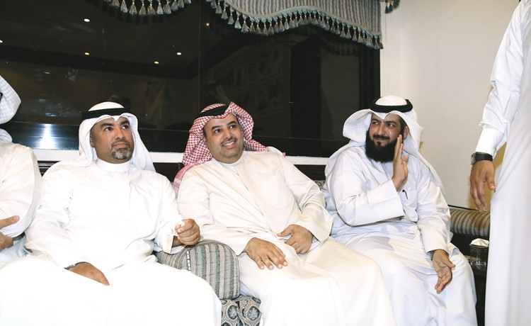مبارك الحجرف وعمر الطبطبائي﻿