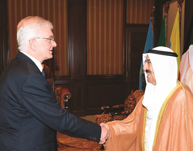 صاحب السمو الامير يتسلم اوراق اعتماد السفير الروسي ﻿
