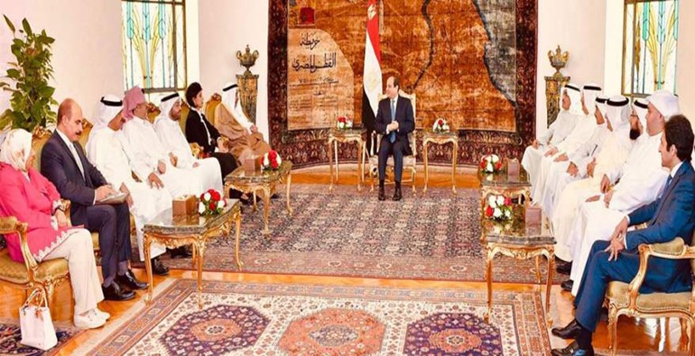 الرئيس المصري عبدالفتاح السيسي خلال اللقاء مع رؤساء تحرير كبرى الصحف الكويتية
