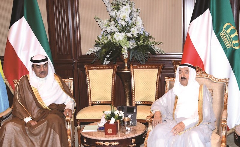 صاحب السمو الأمير الشيخ صباح الأحمد مستقبلا الشيخ صباح الخالد﻿