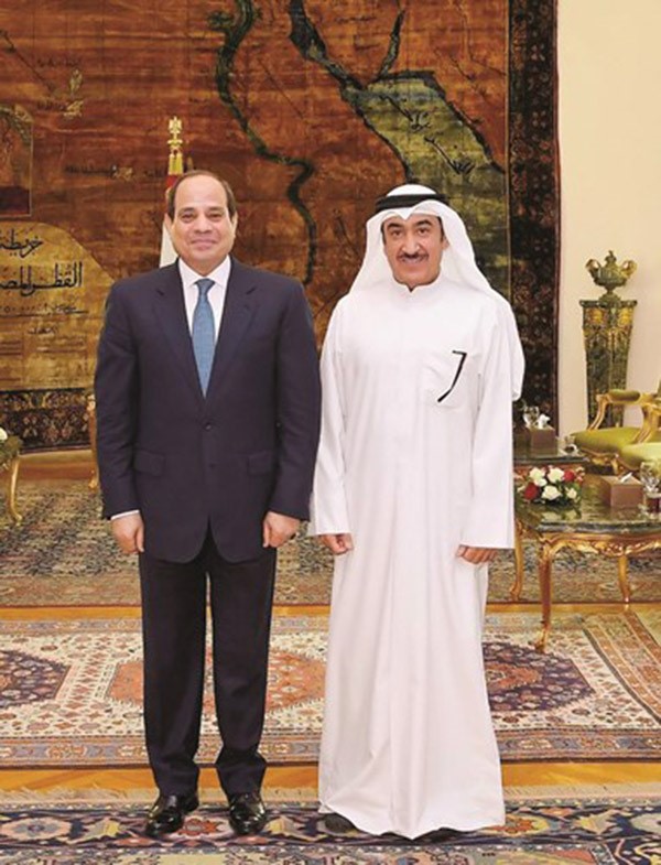 الرئيس المصري مع رئيس تحرير كونا الزميل سعد العلي﻿