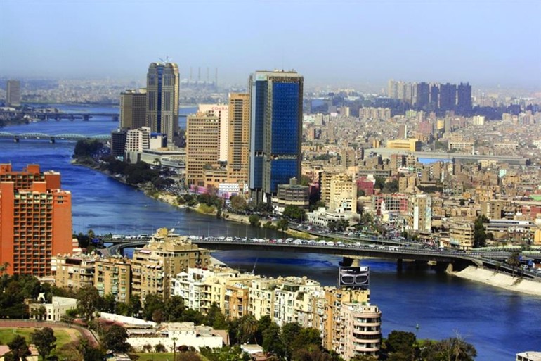 أم تتجرد من مشاعرها وتقتل طفلها الرضيع بالبحيرة