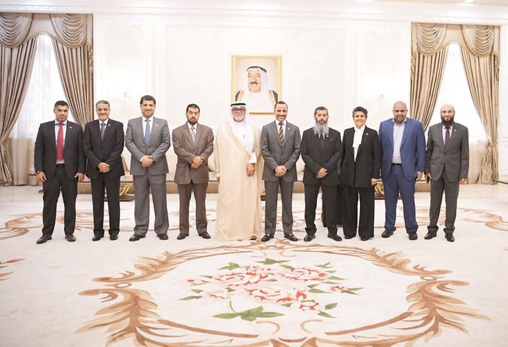رئيس مجلس الأمة مرزوق الغانم وراكان النصف وصفاء الهاشم ونايف المرداس وصلاح خورشيد وعلي الدقباسي ﻿﻿ود. عودة الرويعي ود. خليل عبدالله وعمر الطبطبائي وعلام الكندري ﻿