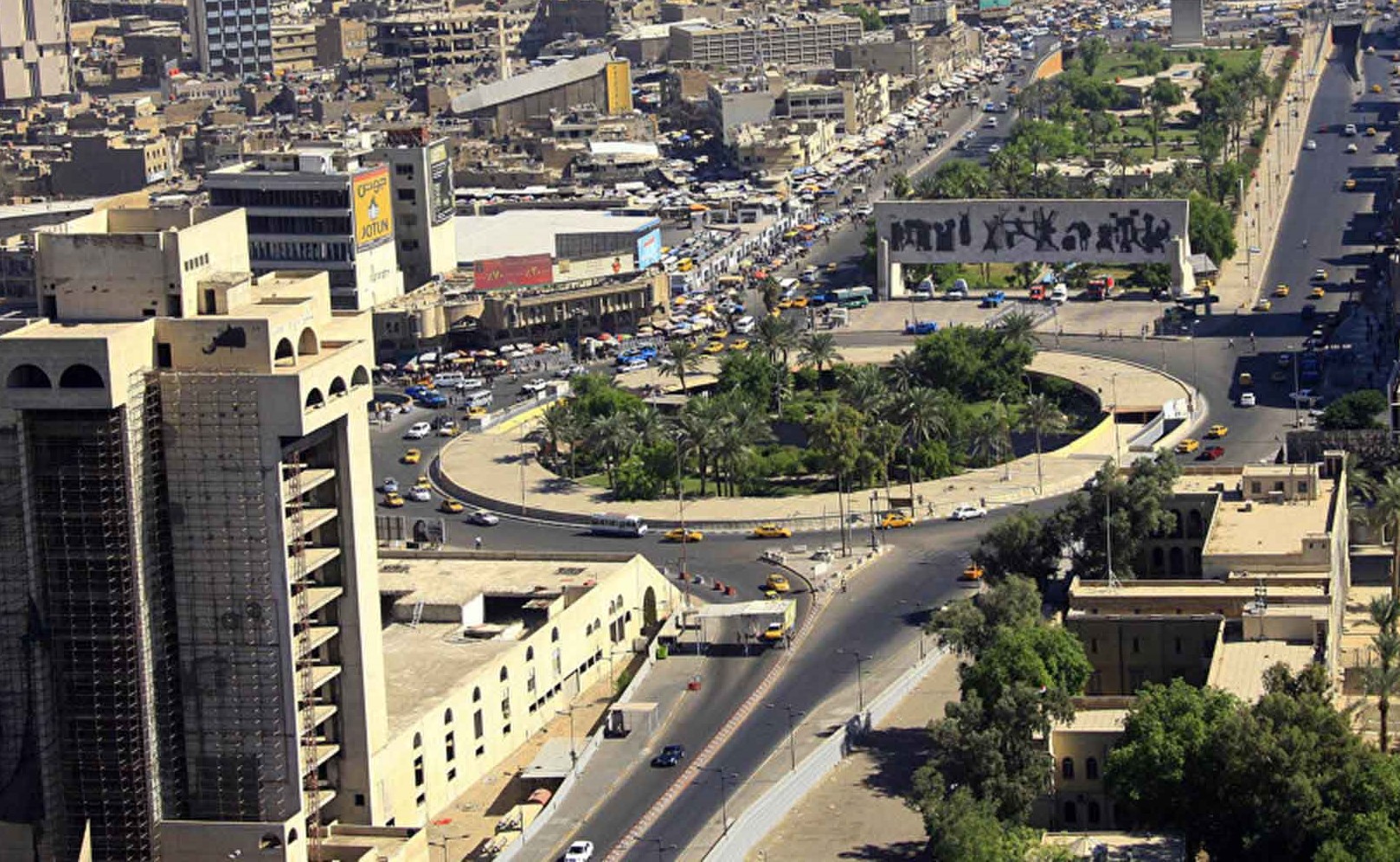 بالفيديو.. هلع وحالات إغماء بين أطفال مدرسة ببغداد بعد إطلاق نار قريب بسبب نزاع عشائري