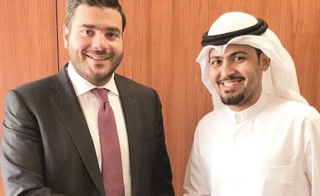 نواف ناجيا مستقبلا ممثل نادي طلبة جامعة أريزونا﻿