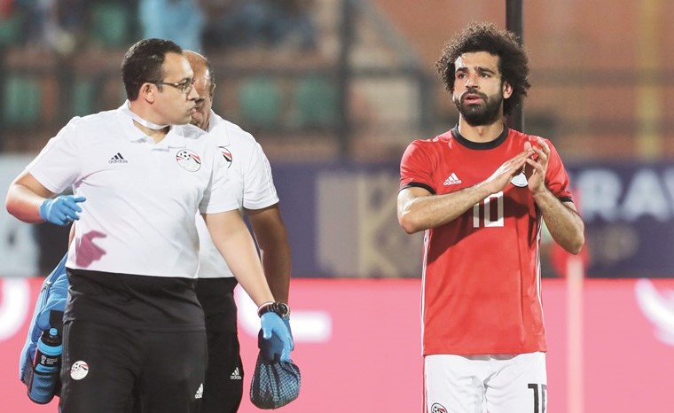 طبيب الفراعنة: صلاح اشتكى من الشد.. وأغيري لم يستبدله!