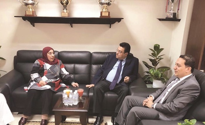 د. سعاد عبدالوهاب وسفير جمهورية مصر العربية الشقيقة طارق القوني ﻿