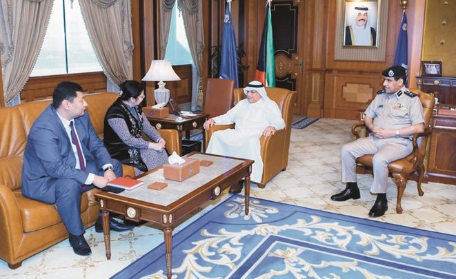 الشيخ خالد الجراح مستقبلا سفيرة قرغيزيا﻿