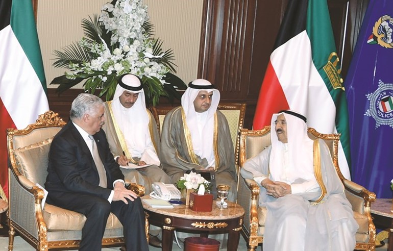 صاحب السمو الأمير الشيخ صباح الأحمد مستقبلا وزير خارجية الدومنيكان ميغيل فاغاس ﻿