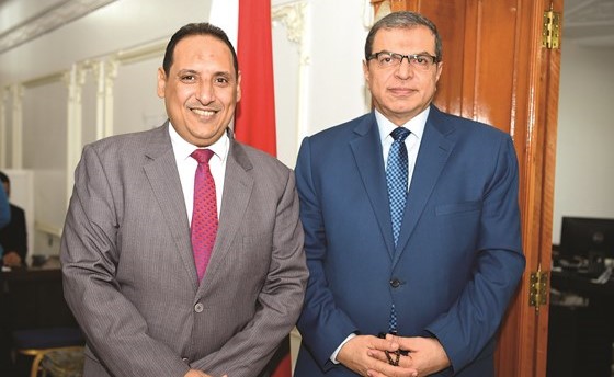 وزير القوى العاملة المصري محمد سعفان مع الزميل اسامة ابو السعود ﻿