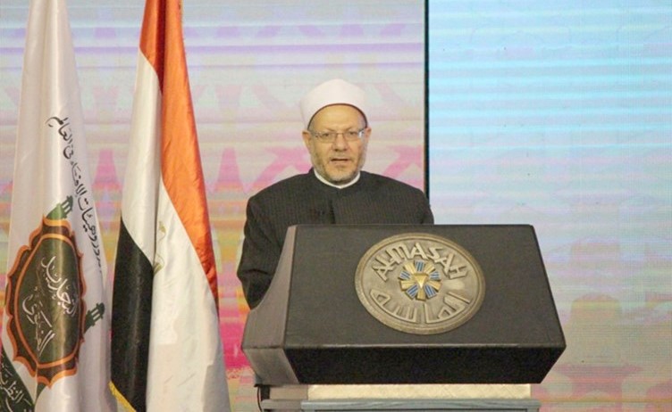  مفتي الجمهورية د.شوقي علام خلال إلقاء كلمته امام المؤتمر امس ﻿