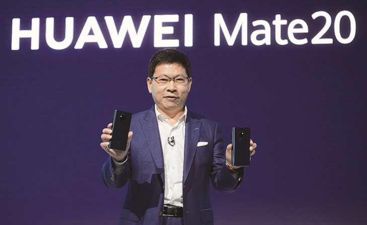 ريتشارد يو خلال حفل اطلاق هواتف هواوي Mate 20﻿