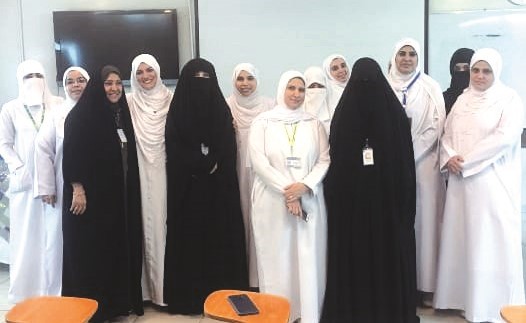 واعظات إعانة المرضى خلال الفعالية﻿