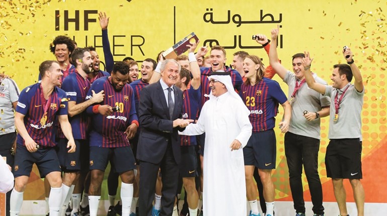 برشلونة بطلاً لـ «سوبر غلوب» في قطر