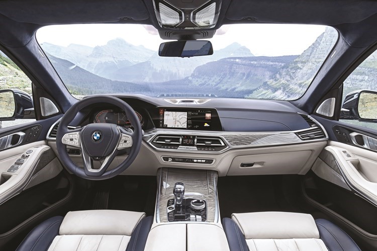 BMW X7 الجديدة كلياً.. بُعد جديد في مجال الترف