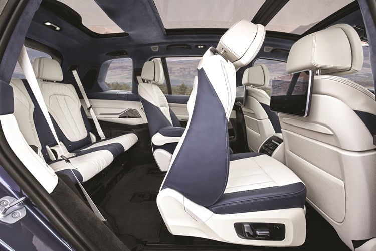 BMW X7 الجديدة كلياً.. بُعد جديد في مجال الترف