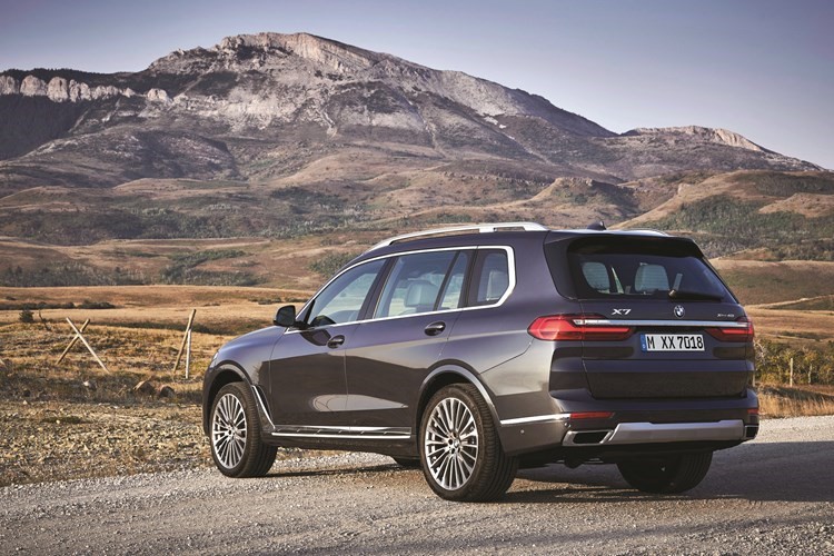 BMW X7 الجديدة كلياً.. بُعد جديد في مجال الترف