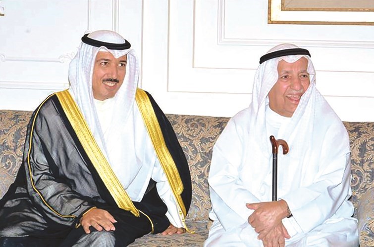 علي الغانم والشيخ أحمد جابر العبدالله﻿
