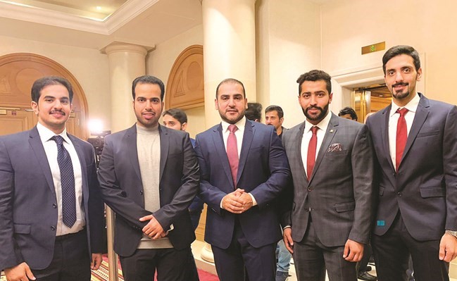  مصعب الملا وعيد الرميش ود.عبدالكريم الكندري وفلاح السويري ومحمد الوليد خلال المؤتمر﻿